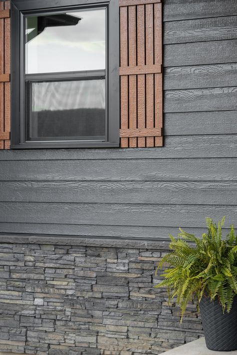 Bedrock Diamond Kote Siding, Two Tone Vinyl Siding Exterior Colors, Graphite Siding Exterior, Slate Siding Exterior, Siding With Stone Accent, Diamond Kote Graphite Siding, Faux Stone Siding Exterior, Diamond Kote Siding Colors, Cement Board Siding Exterior