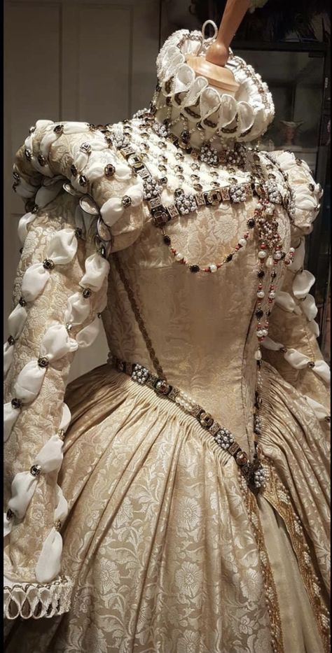 Elizabethan Fashion, Tudor Fashion, History Fashion, Antique Dress, Fantasy Dress, Historical Costume, Baroque Fashion, Historical Dresses, Fashion Costume