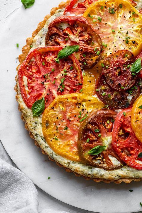 Tomato Tarte, Summer Pie Recipes, Heirloom Tomato Tart, Heirloom Tomato Salad, Tomato Tart, Tomato Pie, Savory Tart, Heirloom Tomato, Heirloom Tomatoes