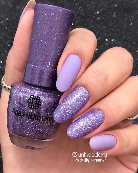 @unhasdaru shared a photo on Instagram: “amo uma esmaltação fosca com glitter 💜 @anahickmann.esmaltes” • Apr 16, 2022 at 4:01pm UTC Purple Nails Glitter, Violet Nails, Purple Glitter Nails, Purple Nail, No Eyeliner Makeup, Girls Nails, April 16, Purple Nails, Nail Designer