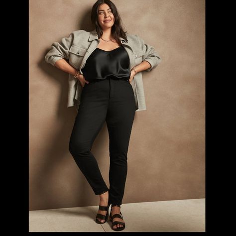 Reposhing This Item I Purchased From @Midwesternstyle. Loved It, But Ready To Rotate For Something New. Too Big For Me. Questions? Leave A Comment Below! High Rise Black Jeans, Style Goals, Banana Republic Factory, All Black Outfit, Curvy Girl Outfits, Curvy Outfits, Professional Outfits, Clothing Styles, Edgy Outfits