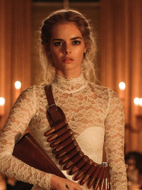 Why Do Final Girls Always Have Killer Style? | Vogue Female Horror Characters, Blonde Movie, Blonde Halloween Costumes, Samara Weaving, Horror Halloween Costumes, Horror Costume, Final Girl, Female Rage, Deeper Meaning