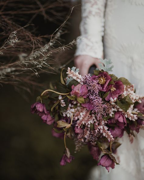 lilac bouquet Purple Bouquet, Deco Floral, Floral Inspiration, Bouquet Of Flowers, Bridal Inspiration, Beautiful Bouquet, Purple Wedding, Bridal Bouquets, Love Flowers