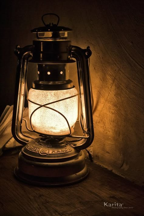 Oil Lamp Aesthetic, Old Oil Lamp, Lantern Aesthetic, Lantern Photography, Lamp Aesthetic, Old Lanterns, Antique Lanterns, Oil Lantern, Gas Lamp