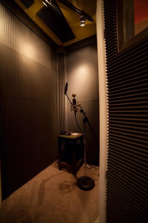 Vocal Booth Closet Vocal Booth, Vocal Booth Recording Studio, Dubbing Studio Aesthetic, Vocal Class Aesthetic, Home Recording Booth, Podcast Booth Design, Vocal Practice Room, Vocal Coach Aesthetic, Recording Booth Aesthetic