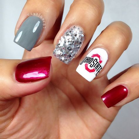 364 Likes, 22 Comments - Riya's Nails Salon (@riyathai87) on Instagram: “Ohio state buckeyes 💅💅” Ohio State Buckeyes Nails Art, Buckeye Nails Ohio State, Ohio State Nail Art, Ohio State Football Nails, Cute Football Nails, Osu Nails Buckeyes, Ohio State Buckeyes Nails, Ohio State Nails Designs, Red And Grey Nails