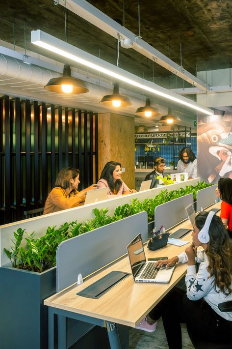 Networking Space Design, Coworker Space Design, Sales Team Office Design, We Work Office Design Small Spaces, Common Work Space Design, Innovative Workplace Design, Large Open Office Space Ideas, In The Office Working, Small Co Working Space Design