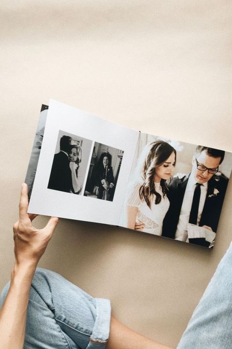 Wedding Photobook, Wedding Photo Album Layout, Mehendi Photography, Event Planning Guide, Wedding Album Layout, Album Photography, Wedding Photography Bridal Party, Wedding Photography Checklist, Digital Photo Album