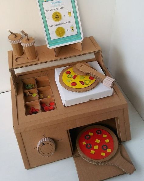 Cardboard Pizza Oven, Clown Crafts, Cardboard Crafts Kids, Cardboard Crafts Diy, Cardboard Box Crafts, Cardboard Toys, Paper Dolls Diy, Paper Toys Template, Easter Hairstyles For Kids