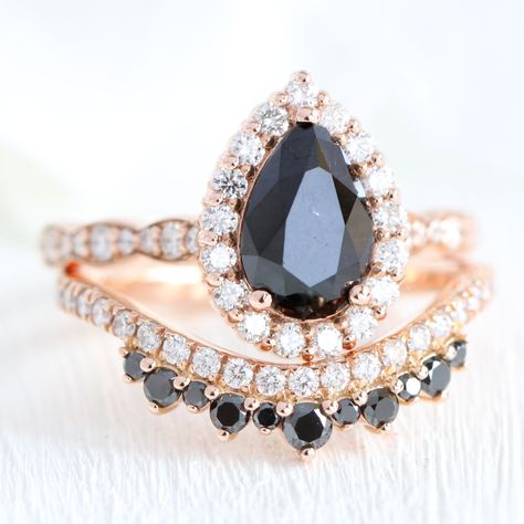 Pear Ring Set, Black Diamond Halo Ring, Black Diamond Ring Set, Halo Diamond Ring Set, Tiara Diamond, Pave Wedding Band, Shaped Engagement Rings, Halo Wedding Rings Sets, Rose Gold Halo Engagement Ring