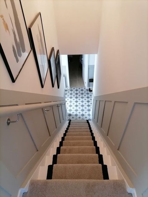 Staircase Enclosed Ideas, Painted Stair Wall Ideas, Creative Stairway Ideas, Lattice On Stairs, Double Wall Stairway Decorating, Entryway Stairway Ideas, White Walls Black Stair Railing, Chair Rail Up Staircase, Finished Stairs To Basement