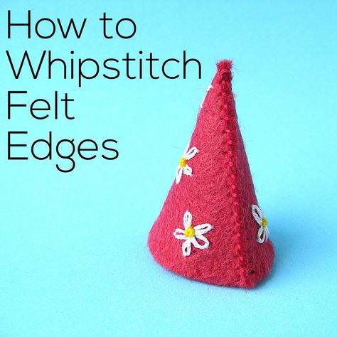 How to Whipstitch Felt Edges - video tutorial Sewed Gifts, Sewing Felt, Wool Felt Projects, Felted Wool Crafts, Felt Sewing, Felt Crafts Diy, Christmas Felt, Felt Ideas, Penny Rugs