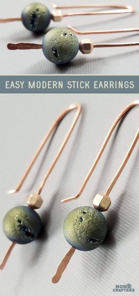 Copper Jewelry Earrings, Ear Wire Tutorial, Wire Hammered Jewelry, Earring Crafts Diy Jewelry, Earring Wires Diy, Jewelry Making With Wire, Afternoon Crafts For Adults, Diy Wire Bead Earrings, How To Make Gold Jewelry