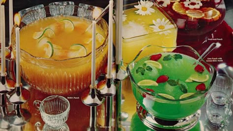 10 Lessons We Could All Learn From 1960s Cocktail Parties 60s Cocktail Party, 60s Food, 70s Dinner Party, Sixties Party, Retro Cocktail Party, 60's Party, Party Punches, Retro Dinner, Mad Men Party