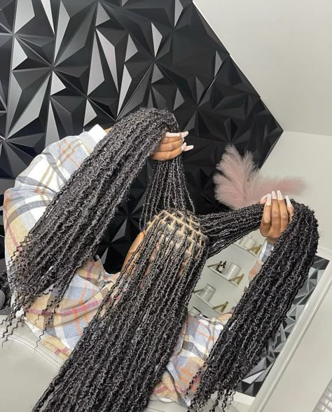 First Day Of School Hairstyles, Extension Hairstyles, Short Box Braids Hairstyles, Soft Locs, Braids Hairstyles For Black Women, Quick Natural Hair Styles, Faux Locs Hairstyles, Styles For Black Women, Cute Braided Hairstyles