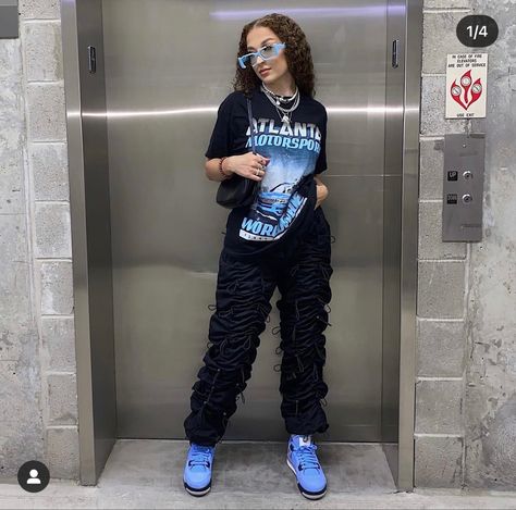 Jordan 4 Outfit Women Baddie, Blue Jordans Outfit, Jordan 4 Outfit Women, Jordan 4 Outfits, Jordan 4 University Blue, Jordan 4 Outfit, 4s Outfit, Cute Outfits With Black Leggings, Outfits With Black Leggings