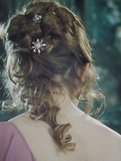 Yule Ball Hairstyles, Yule Ball Hair, Hermione Granger Hair, Hermione Yule Ball Dress, Ball Hairstyle, Hermione Hair, Hermione Yule Ball, Harry Potter Hairstyles, Harry Potter Yule Ball