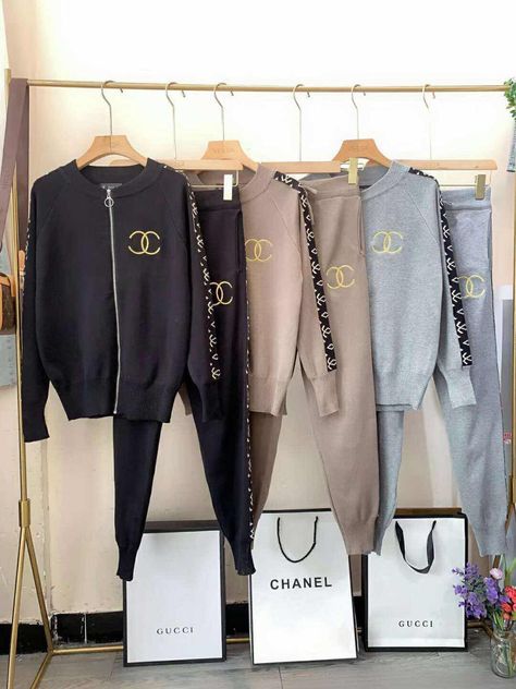 Chanel Clothes, Chanel Sweater, Chanel Clothing, Wish List Clothes, Sports Wear Fashion, T Shirt And Pants, Chanel Outfit, Boho Men, Warm Pants