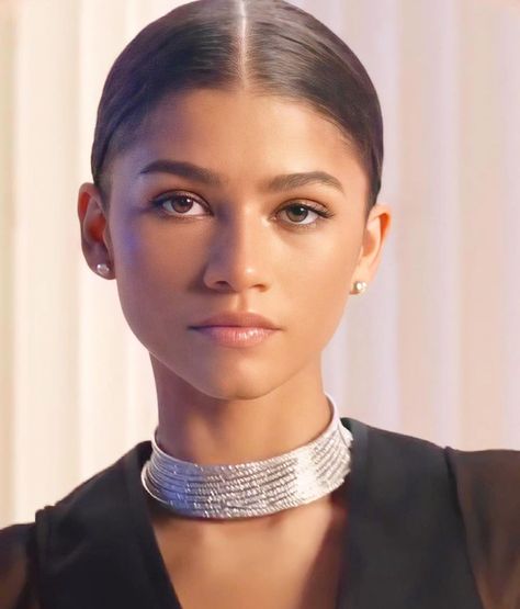 Zendaya Photoshoot, Zendaya Makeup, Kc Undercover, Zendaya Maree Stoermer Coleman, Zendaya Outfits, Zendaya Style, Tom Holland Zendaya, Zendaya Coleman, Actrices Hollywood