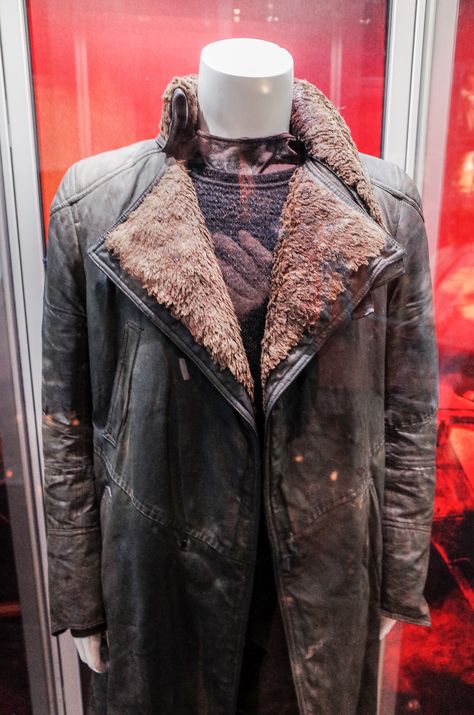 Blade Runner 2049 K coat jacket Joi Blade Runner 2049 Costume, Bladerunner Costume, Blade Runner Costume, Blade Runner Jacket, Blade Runner Coat, Officer K, Officer K Blade Runner, Blade Runner Deckard, Blade Runner 2049