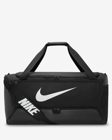 Nike Brasilia 9.5 Training Duffel Bag (Large, 95L). Nike.com Nike Duffle Bag, Nike Bags, Baseball Gear, Batting Gloves, Training Gear, Jersey Pants, Nike Mens, Black White Fashion, Sport Bag