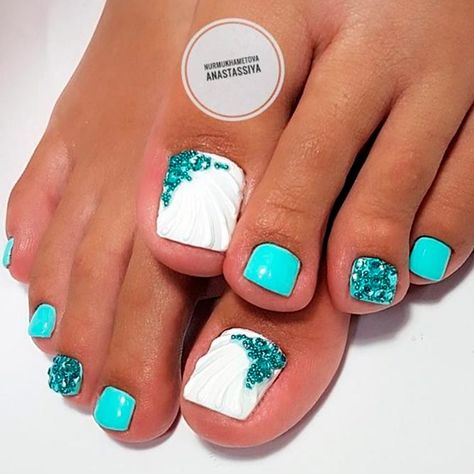 21 Amazing Toe Nail Colors to Choose This Season ❤ Sweet Nail Designs for Toes picture 3 ❤ Your toe nail colors should always keep up with the season. There is no way we will allow you to stay behind and out of the trend! Do not thank us! https://naildesignsjournal.com/toe-nail-colors-amazing-designs/ #naildesignsjournal #nails Toe Nail Colors, Feet Nail Design, Pedicure Designs Toenails, Pedicure Nail Designs, Gel Toe Nails, Toe Nail Color, Pedicure Ideas, Pretty Toe Nails, Summer Toe Nails