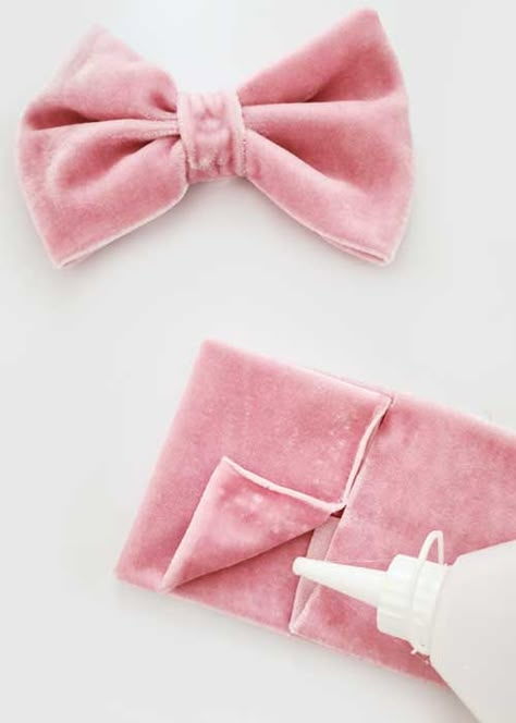 No Sew Baby Bow Headbands, Diy Hair Bow Barrettes, How To Make A Bow Barrette, Diy Fabric Bows No Sew, No Sew Fabric Bows, How To Make Dog Hair Bows, Diy Baby Headbands No Sew, How To Make A Bow Out Of Fabric, No Sew Bows Diy