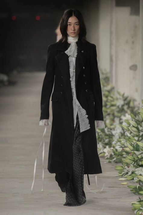 Ann Demeulemeester Spring 2025 Ready-to-Wear Collection [PHOTOS]