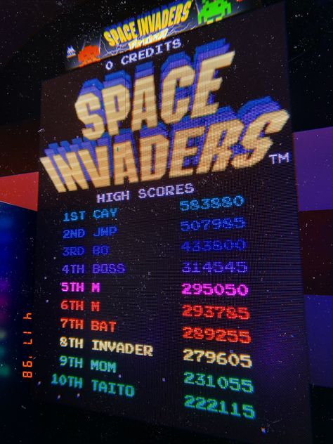 #arcadephotoshoot #arcade #spaceinvaders #90svideogames #hujicam #huji Vintage Arcade Aesthetic, Retro Arcade Aesthetic, 80s Arcade Games, Robotics Logo, Neon Arcade, 90s Arcade, 80s Arcade, Peni Parker, 90s Video Games