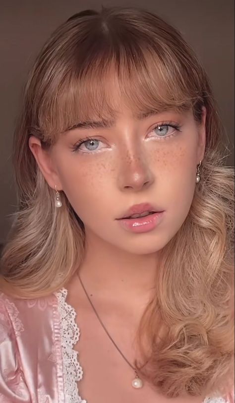 Fairy Makeup Everyday, Girlie Makeup Look, Cute And Innocent Makeup, Natural Fantasy Makeup, Milkmaid Makeup, Soft Fem Makeup, Tiktok Face Claims, Minimal Fairy Makeup, Fairytale Makeup Looks Princess