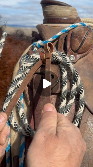 Ramon Castro Sosa on Instagram: "Great saddle string knot #horseman #horsemanship #horsetips #horseexperience #horselife #horsestyle #wyoming" Horse Training Ground Work, Stable Management, Horse Projects, Saddle Bags Horse, Stock Horse, Real Relationship Quotes, Horse Riding Helmets, Barn Hacks, Roping Saddles