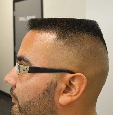 flattop haircut Hear Cut, Army Haircut, Gents Hairstyles, Flattop Haircut, Crew Cut Hair, Classic Mens Hairstyles, Barber Haircuts, High Fade Haircut, Flat Top Haircut