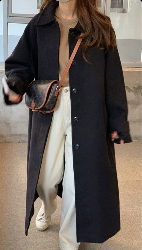 Coat Over Dress, Trench Beige, Wardrobe Tips, Outfits Chic, Nice Style, Winter Fits, 가을 패션, Autumn Outfit, Korean Outfits