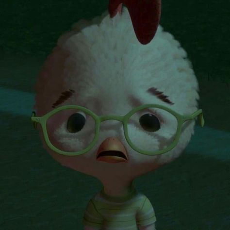 Chicken Little Reaction Pics, Literally Me Characters Icon Cartoon, Funny Looking Characters, Chicken Little Pfp, Chicken Little Wallpaper, Literally Me Characters 6 Pictures, Chicken Little Duck, Chicken Little Characters, Funny Characters Cartoon