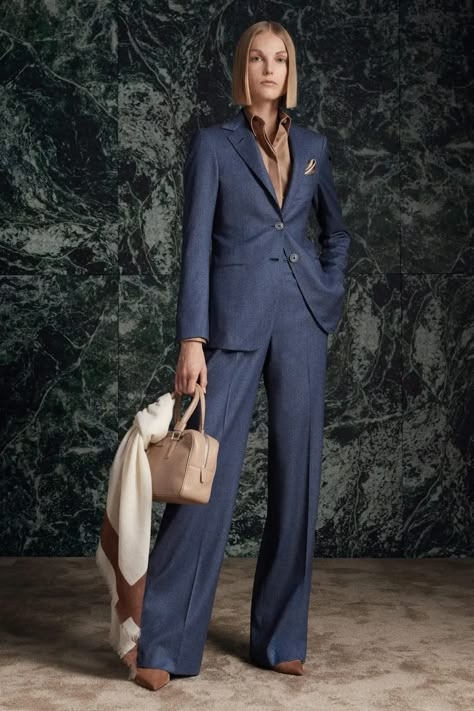 Kiton Fall 2024 Ready-to-Wear Runway, Fashion Show & Collection Review [PHOTOS] Chic Date Night Outfit, Navy Blue Outfit, Trendy Date Night Outfit, Thanksgiving Fashion, Date Night Outfit Ideas, Night Outfit Ideas, Blazer Designs, Autumn Thanksgiving, Workwear Fashion