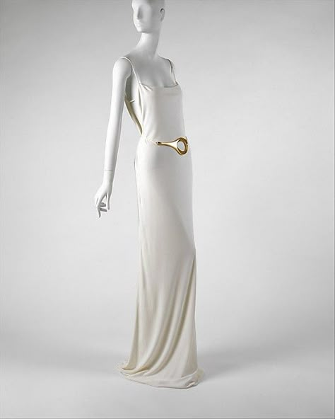 Gucci (Italian, founded 1906). Ensemble, Evening. Tom Ford (American, born 1961). 1996–97, Italian. The Metropolitan Museum of Art, New York. Gift of Gucci, 1999 (1999.136.2a–d) Annelid, Bond Dress, Gucci By Tom Ford, Glam Dress, Handbags Gucci, 1990s Fashion, Dreamy Dress, Vintage Couture, Fantasy Dress