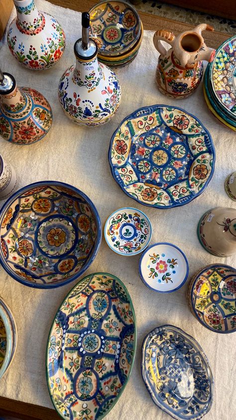 Mediterranean Aesthetic, Antique Dishes, Keramik Design, Future Apartment, Mediterranean Homes, Dream Apartment, Dream House Interior, Dream House Decor, Dream Home Design