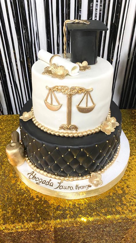 Law School Graduation Cake Ideas, Lawyer Cake Ideas Girl, Phd Cake Ideas, Law School Cake, Law Cake Ideas, Law School Graduation Cake, Law Cake, Lawyer Cake, Graduation Cake Designs