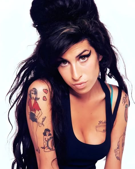 Amy Fan Page (@amyjadepictures) • Instagram photos and videos Amy Winehouse Documentary, Amy Winehouse Style, Amy W, Amazing Amy, Janis Joplin, Hollywood Fashion, Amy Winehouse, Female Singers, Her Music