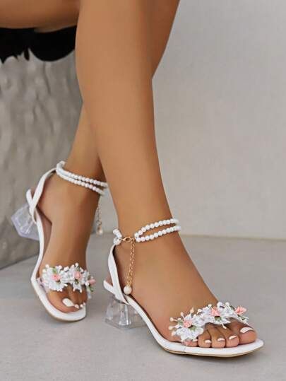 Gorgeous Shoes Wedding, Forest Wedding Shoes Brides, Quince Heels, Mean Girls Party, Flower Wedding Shoes, V Fashion, Fancy Heels, Pearl Shoes, Fashion Nova Shoes