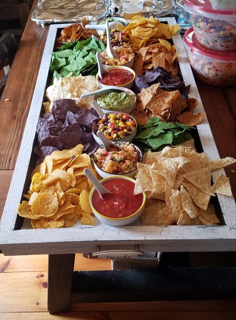 Chips And Dip Grazing Table, Chips Salsa Charcuterie Board, Charcuterie Chips And Dip, Bar Food Party Ideas, Chips And Salsa Charcuterie Board Ideas, Chip And Salsa Charcuterie Board, Chip And Dip Charcuterie Boards, Mexican Theme Food Table, Chips Set Up For Party