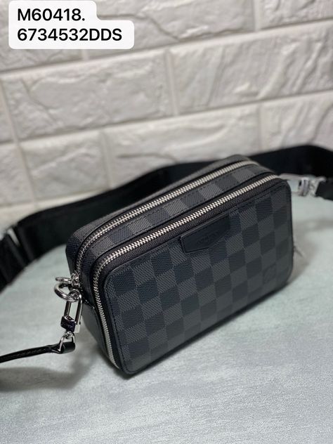 Lv Men Bag, Hype Clothing, Luxury Bags Collection, Man Bags, Bag Designs, Louis Vuitton Wallet, Yourself Quotes, Lv Men, Shoulder Bag Black