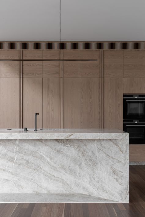 Classic Modern Interior, Kitchen Japandi, Minimal Kitchen, The Local Project, Classic Kitchens, Kitchen Marble, Contemporary Interior Design, Favorite Kitchen, Room Interior Design