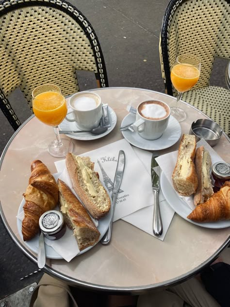 #paris #france #breakfast #croissant #baguette #coffee #aesthetic #french Paris Astetic, French Asethic, Old Money Cafe, French Breakfast Aesthetic, Coffee Shop Reference, French Cafe Aesthetic, Paris Street Food, Croissant Baguette, France Breakfast