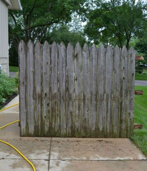 Don't throw out old fence boards! We've got the perfect upcycling ideas for you!  LOOK AT THE OTHER THINGS Repurposed Picket Fence Ideas, Repurpose Fence Panels, Fence Slats Projects, What To Do With Old Fence Boards, Fence Decorating Ideas Creative, Reuse Fence Boards, Fence Panels Ideas, Fence Panels Ideas Decor, Fence Picket Projects