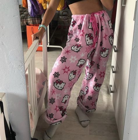 Fuzzy Pajama Pants Aesthetic, Hello Kitty Fluffy Pants, Hello Kitty Pyjamas Pants, Pajama Pants Aesthetic, Hello Kitty Pj Pants, Hello Kitty Pyjamas, Fuzzy Pjs, Fuzzy Pj Pants, Hello Kitty Pajama Pants