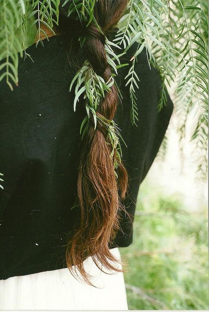 Fest Outfits, Portrait Photos, Green Power, Photography Nature, Green Aesthetic, Aesthetic Photography, Green Leaves, Photography Inspiration, Red Hair