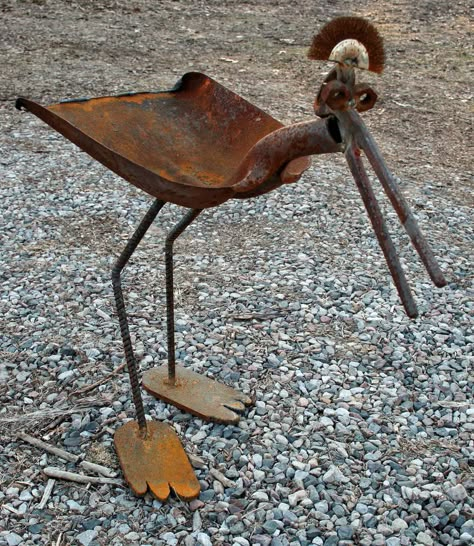 https://flic.kr/p/68sDKb | flat footed bird feeder | flat footed bird feeder. Metal Sculpture Artists, Welded Art, Welding Ideas, Imaginary Friends, Welding Art Projects, Metal Yard Art, Metal Sculptures, Metal Garden Art, Junk Art