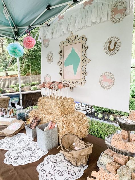 Equestrian Birthday Party Decor, Horse Party Ideas For Girls Diy, Horse Party Theme, Birthday Horse Theme, Horse Theme Birthday Party, Horse Party Decorations, Horse Themed Party, Birthday Horse, Horse Birthday Party