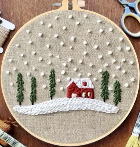 Simple Christmas Hand Embroidery, Christmas Gift Embroidery, Embroidery Stockings Christmas Diy, Embroidery Christmas Ornaments Patterns, Embroidery Snowman, Loop Embroidery, Snow Embroidery, Christmas Tree Embroidery Design, Christmas Hand Embroidery